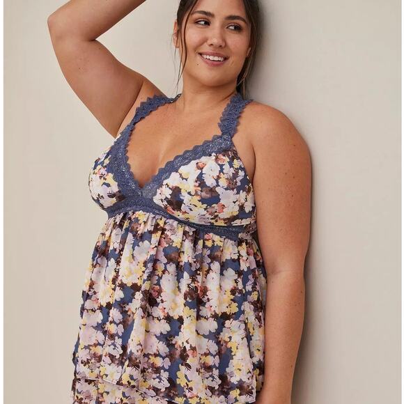 Torrid Crochet Trim Tiered Babydoll Mesh Floral Size 1 - Picture 1 of 5